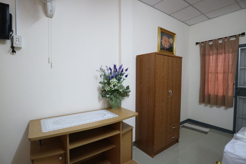 Pob Choke Residences Саттахіп Екстер'єр фото